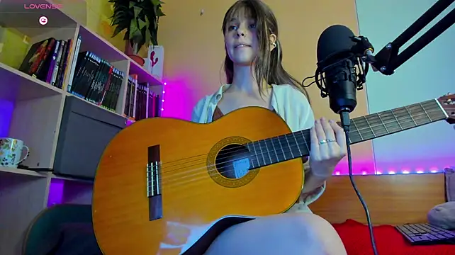 MarlaDream stripchat live cam model