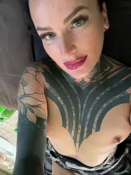 KathaleaNoir stripchat live cam model