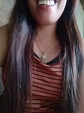 Tu-quyen stripchat live cam model