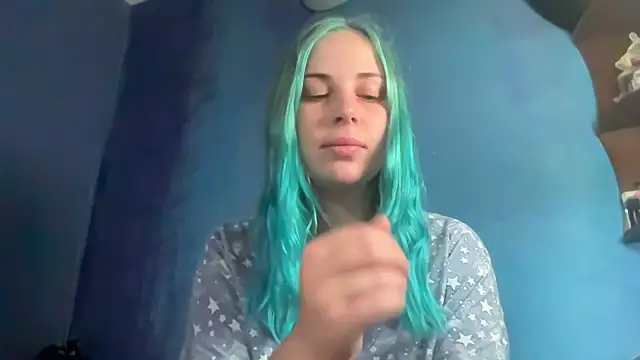 Alismoona stripchat live cam model