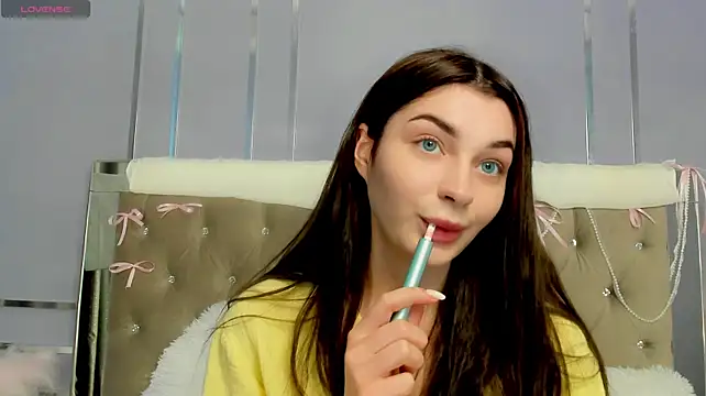 AngelinaWett stripchat live cam model