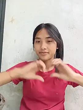 Hoa-tuylip stripchat live cam model