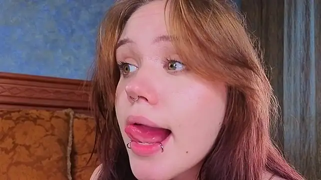 LeahAllsop stripchat live cam model