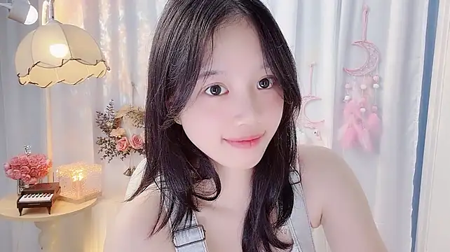 Yanys521 stripchat live cam model