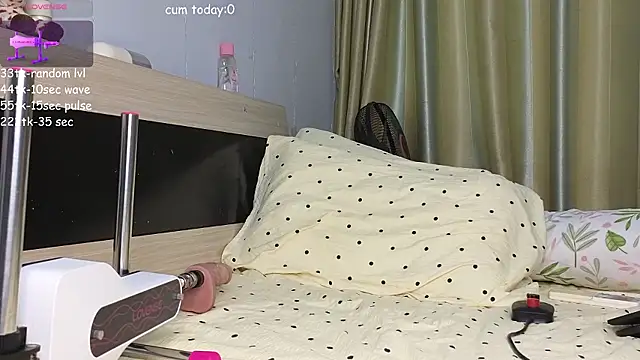sop-hie stripchat live cam model