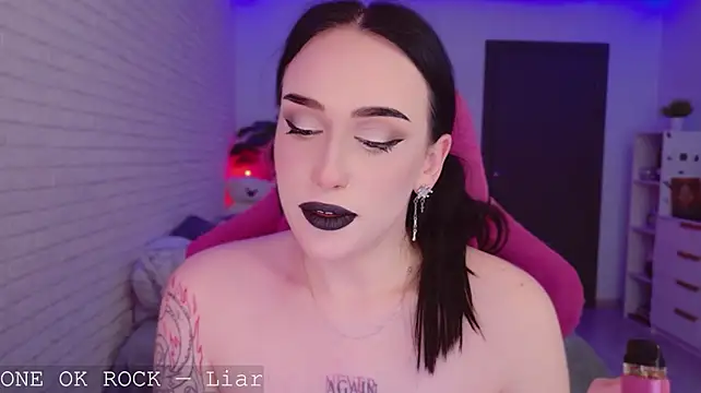 darinekoo stripchat live cam model