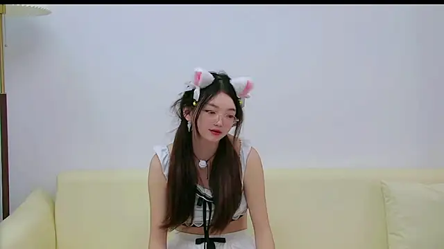 SM-666 stripchat live cam model