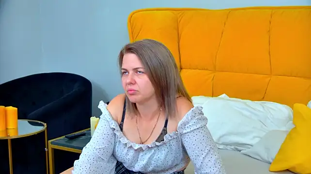 AdeleRavelle stripchat live cam model