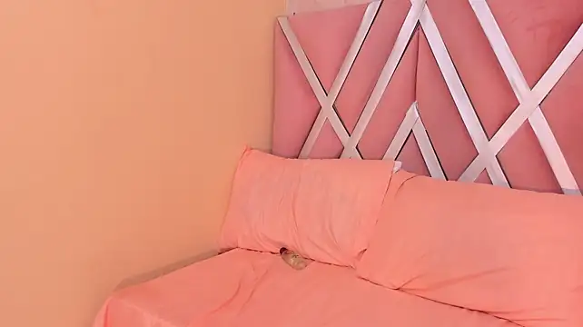 GreaseRose stripchat live cam model