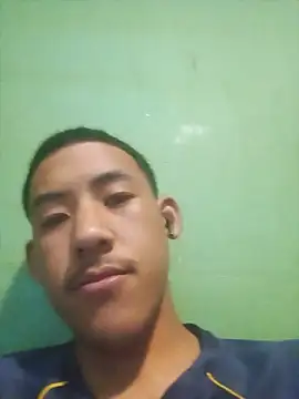 Its_urasian_boi stripchat live cam model