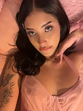 Pretty_deer stripchat live cam model