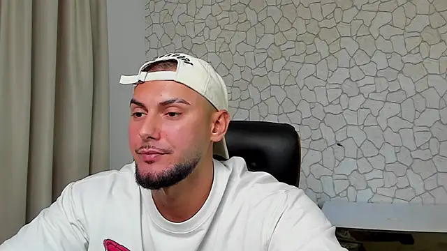 ClintMasters stripchat live cam model