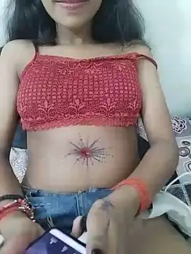 Mahi677 stripchat live cam model