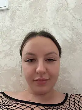 hellopussymeow stripchat live cam model