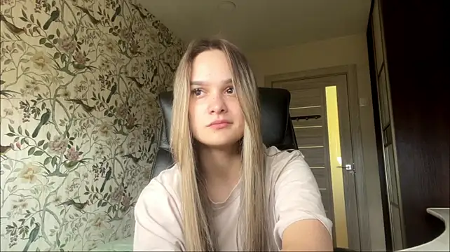HarrietBunner stripchat live cam model