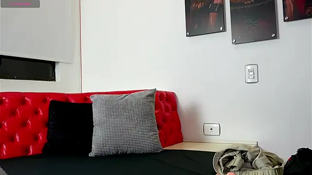 Dulce_Bustamante stripchat live cam model