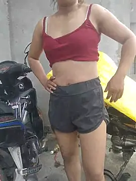 BuiThi2 stripchat live cam model