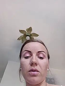 -NeZabudka stripchat live cam model