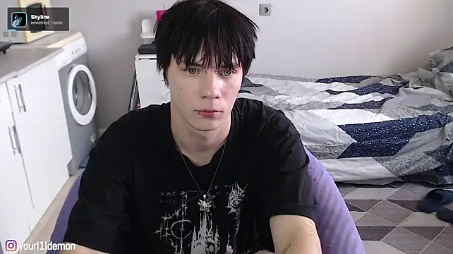 yourlildemon stripchat live cam model