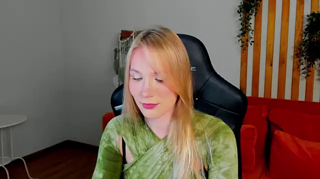 ElaraVoltage stripchat live cam model