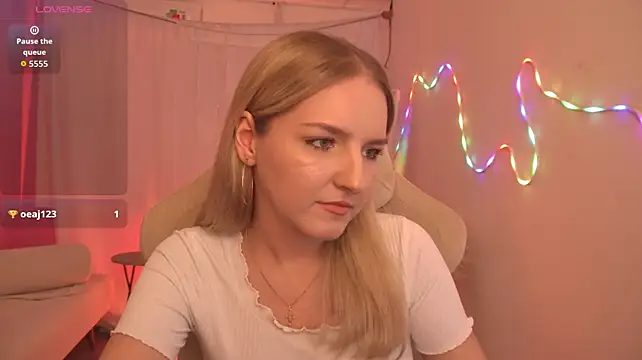 ViolaMore stripchat live cam model