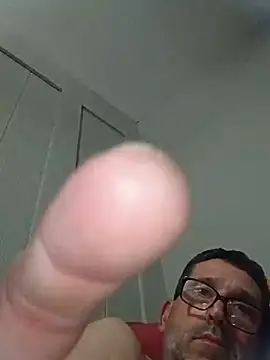 MikeOROGERS100 stripchat live cam model