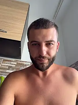 Pablo_Hornyguy95 stripchat live cam model