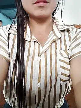 Lovi-08 stripchat live cam model