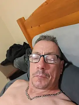 Dicklegend2245 stripchat live cam model
