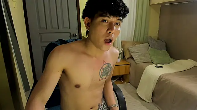 Bentlyfuck stripchat live cam model