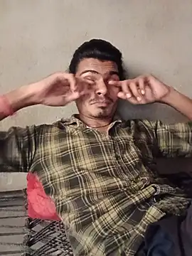 Yash_Sharma18 stripchat live cam model