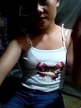 Ruaiuoi stripchat live cam model