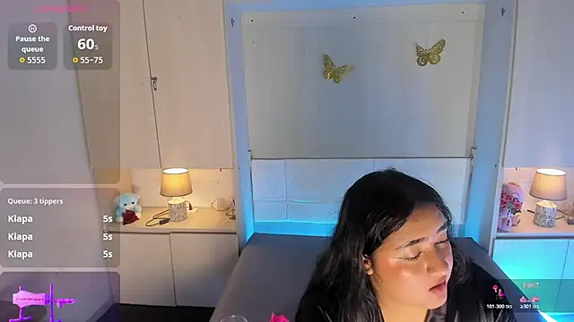 LilyWhitney stripchat live cam model
