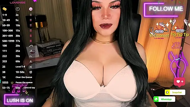 xHugeHarleySelfsuckerx stripchat live cam model