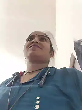 Radha_bhabi stripchat live cam model