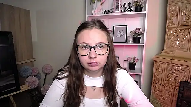 LiliaErmi stripchat live cam model