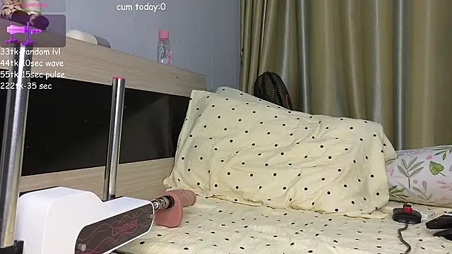 sop-hie stripchat live cam model