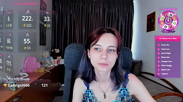 MiniLysii stripchat live cam model