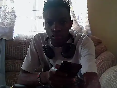 JewelFuckEntertainer212 stripchat live cam model