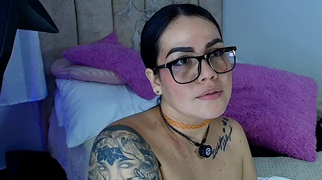bunnykaty_ stripchat live cam model