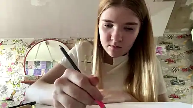 VerdaGormly stripchat live cam model