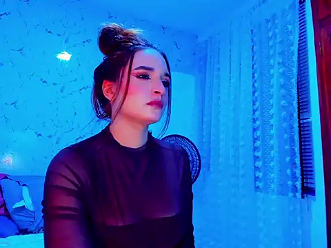SaherH999 stripchat live cam model