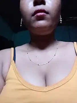 Sexy-mow-08-L stripchat live cam model