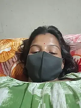 SpicySilk stripchat live cam model