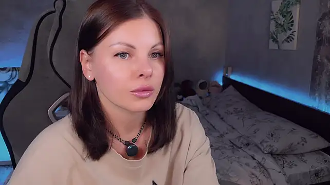 Alaska_ya stripchat live cam model