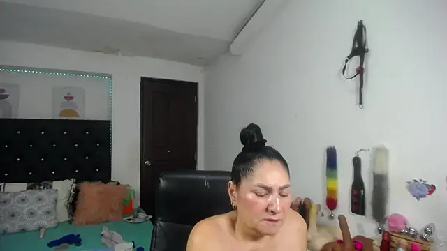 mature_bigboobs10 stripchat live cam model