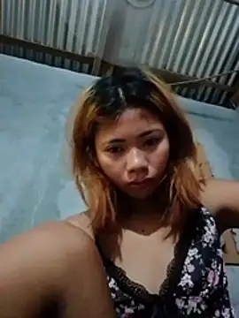 uwannataste stripchat live cam model