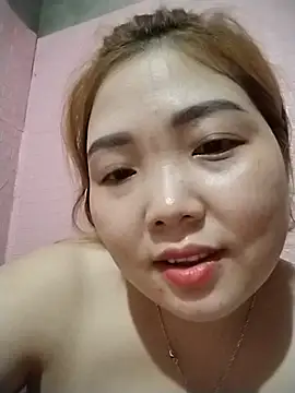 Tindraa1 stripchat live cam model