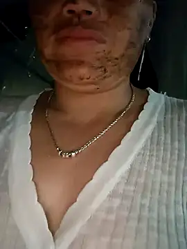 Bielaaz stripchat live cam model