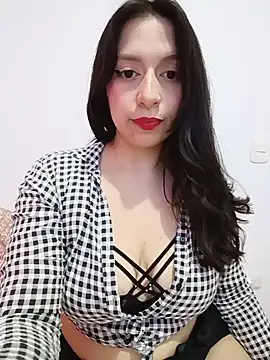 AlondraaGomez33 stripchat live cam model